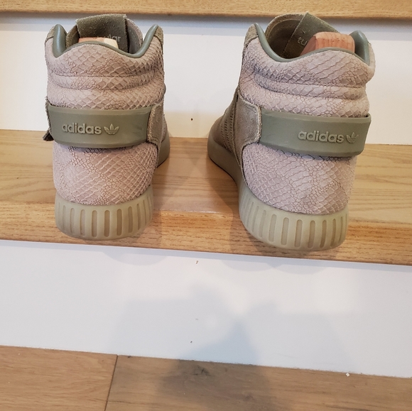 Adidas Tubular BB8391 High Top with Strap - Picture 3 of 8